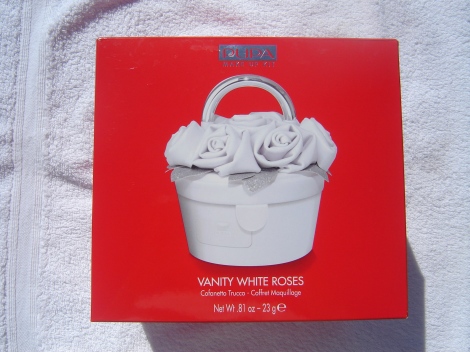 PUPA Vanity White Roses -caja 1-